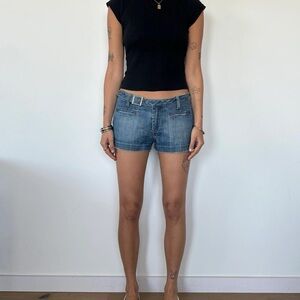 Vintage Low Rise Belted Hot Dark Wash Denim Shorts